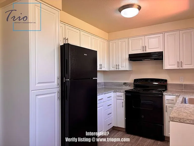 492 Macy St — Photo 5