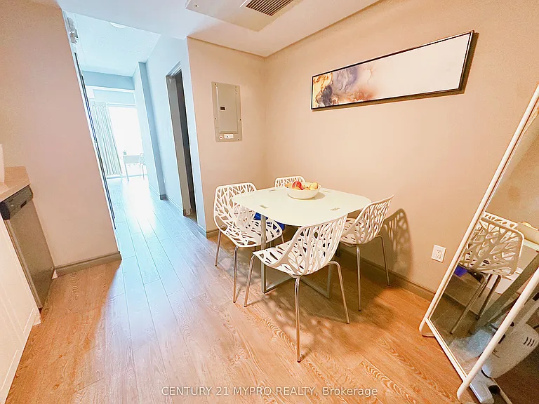 321 Spruce St #706 — Photo 6