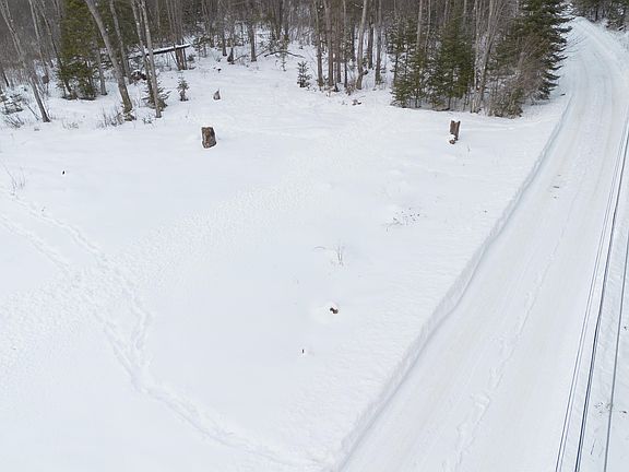 5th image of 103 River Road