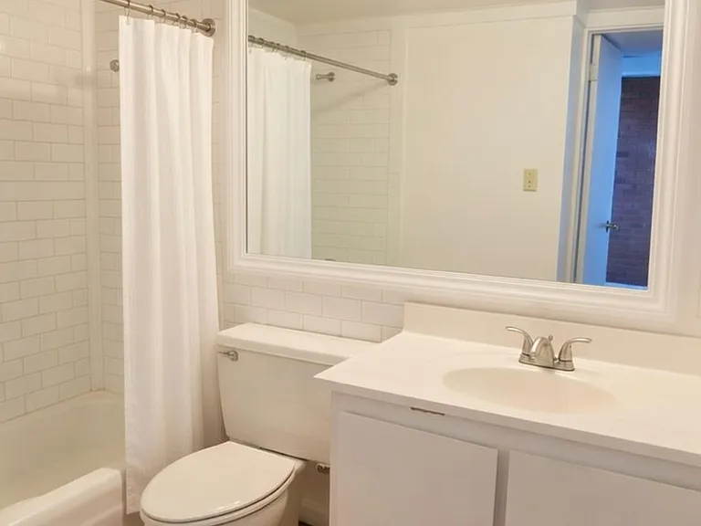 220 Belmont Rd — Photo 15