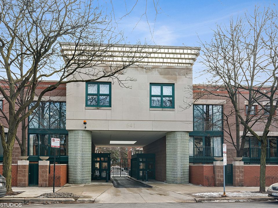 1st image of 641 W Willow St APT 113