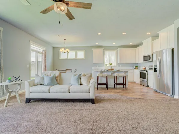 3915 Charleston Ln, Pasco, WA 99301