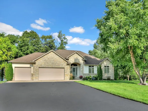 12764 Mentzer Trl, Lindstrom, MN 55045