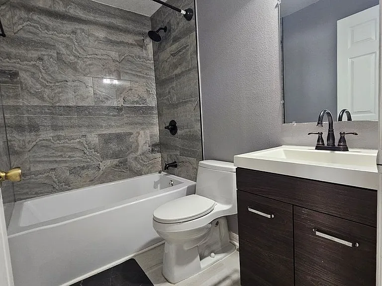 622 Brooke Ct — Photo 16