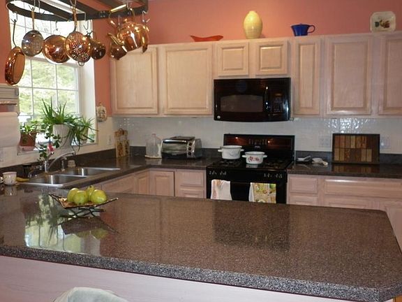 3rd image of 4820 W Fairview Dr