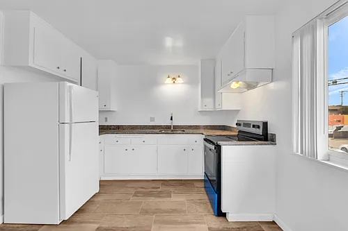5823 Alameda Ave Photo 1