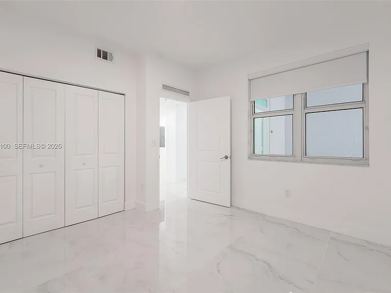 7914 Harbor Island Dr #106 — Photo 14