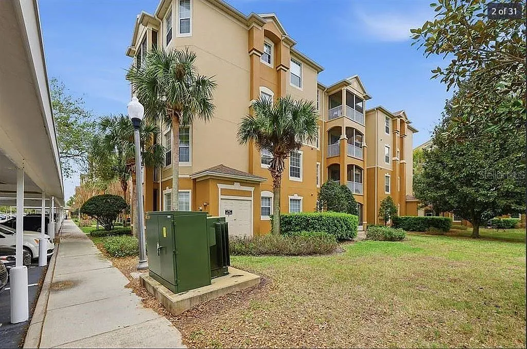 3 bed, 2.0 bath, 1447 sqft, $1,995 — Photo 2