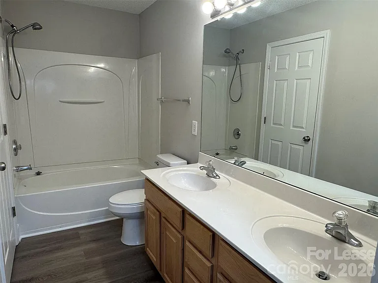 3251 Blythe Ridge Ct — Photo 13