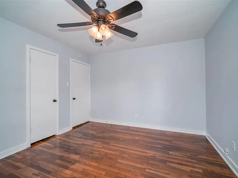 812 Glencrest Ln — Photo 23