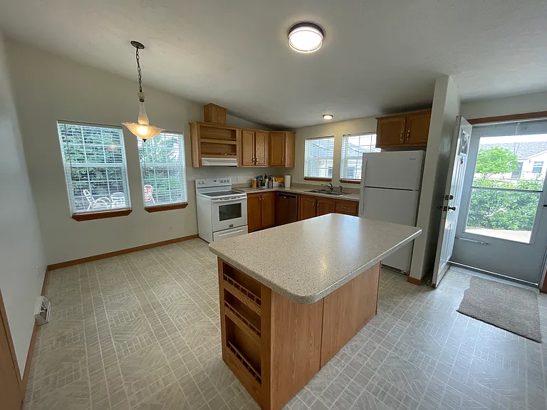 6735 W Kingsley Ave #6735 — Photo 4