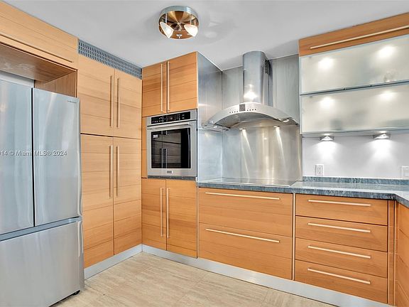 2nd image of 1228 West Ave APT 1504