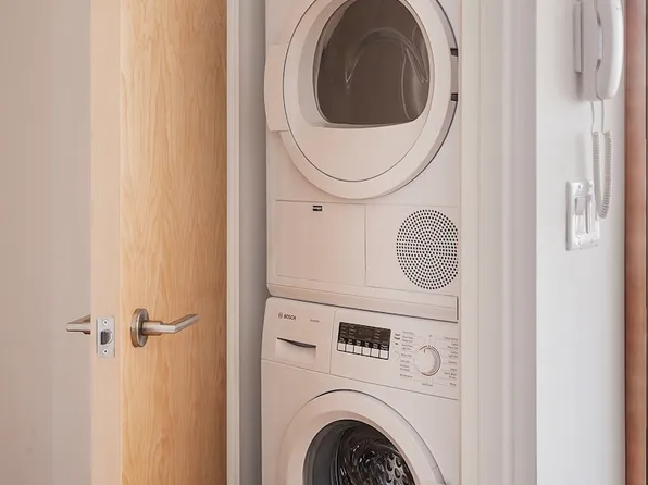 550 West 54th Street image 5 of 27