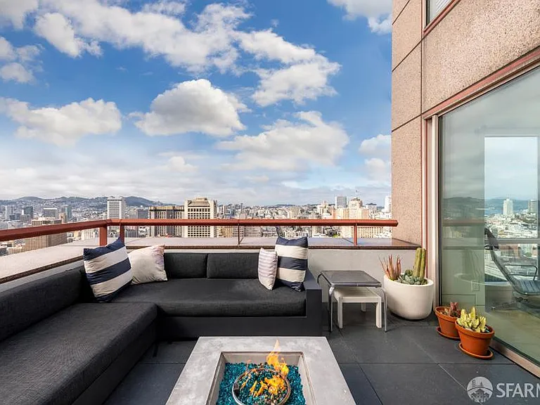 333 Bush St #4006 — Photo 37