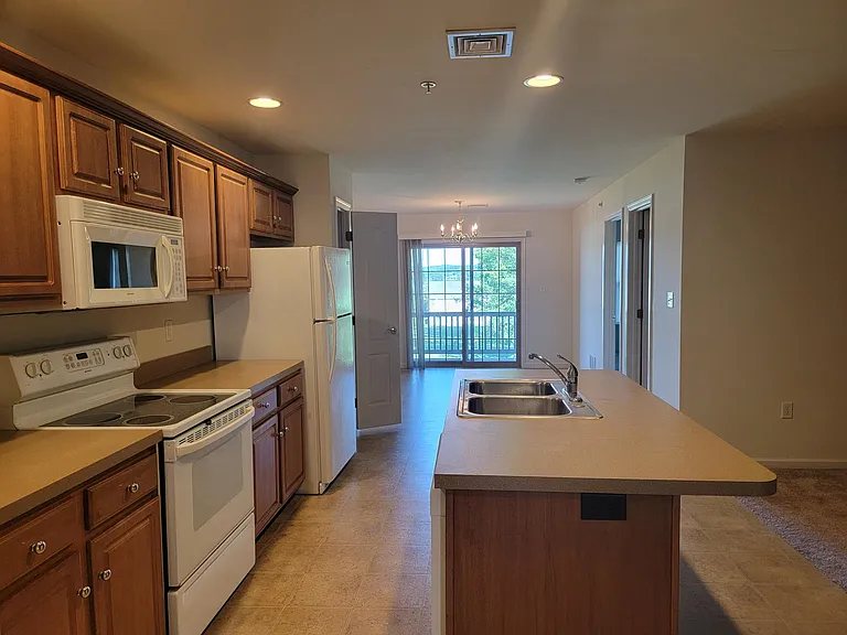 53 Michael Ln #8 — Photo 6