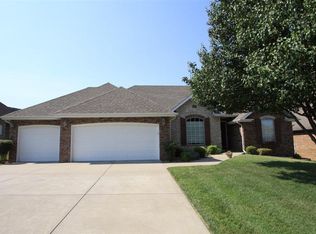 3242 E Shady Glen St, Springfield, MO 65804