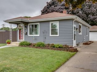 2014 Dwight St, Racine, WI 53403