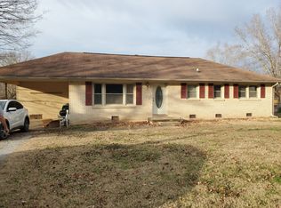 907 W Main St, Waverly, TN 37185