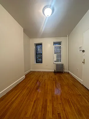 Rented by Peter R. Hungerford, LREB | media 17