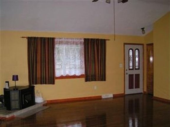 2nd image of 480 Park Dr