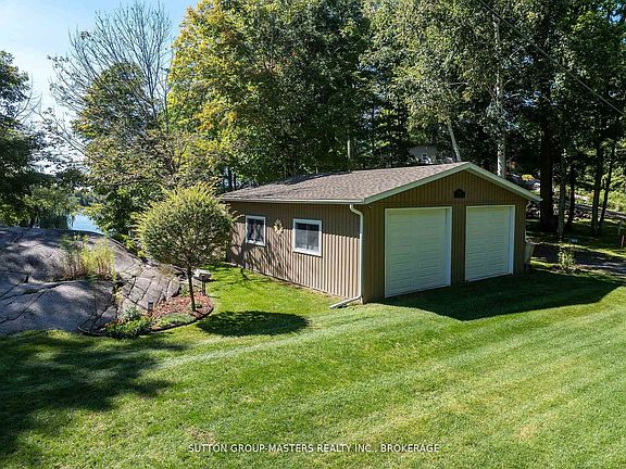 4th image of 802 Maple Rock Ln
