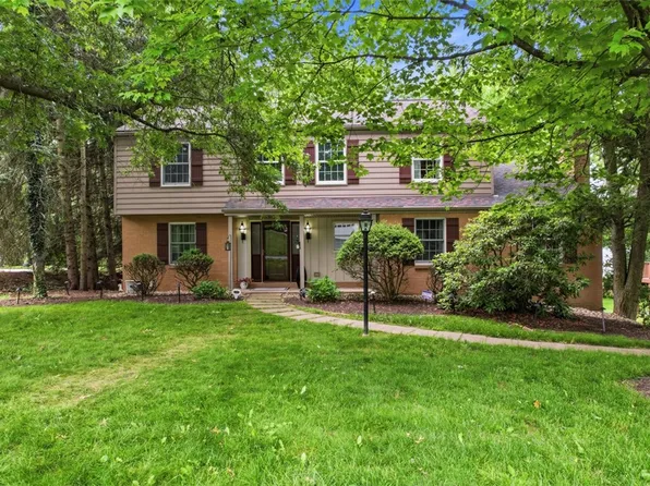 2060 Aldergrove Dr, Allison Park, PA 15101
