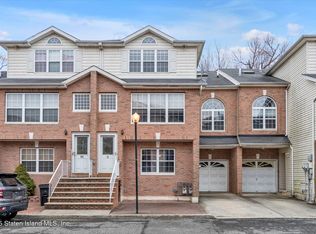 9 Daniella Ct, Staten Island, NY 10314