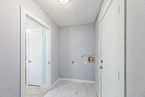 8524 Dryfield Dr — Photo 13