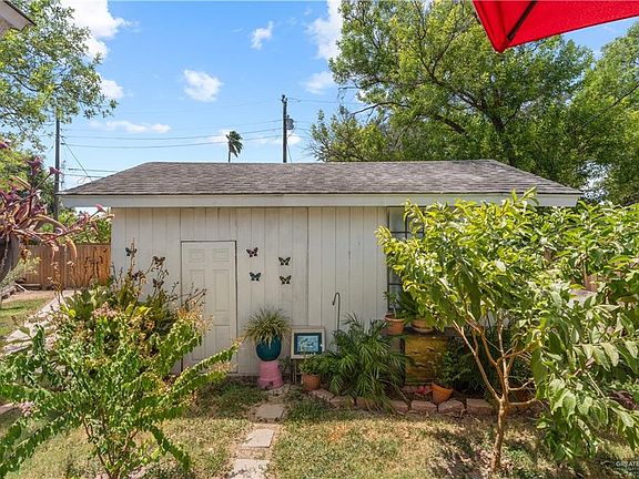3rd image of 717 Nora Cir