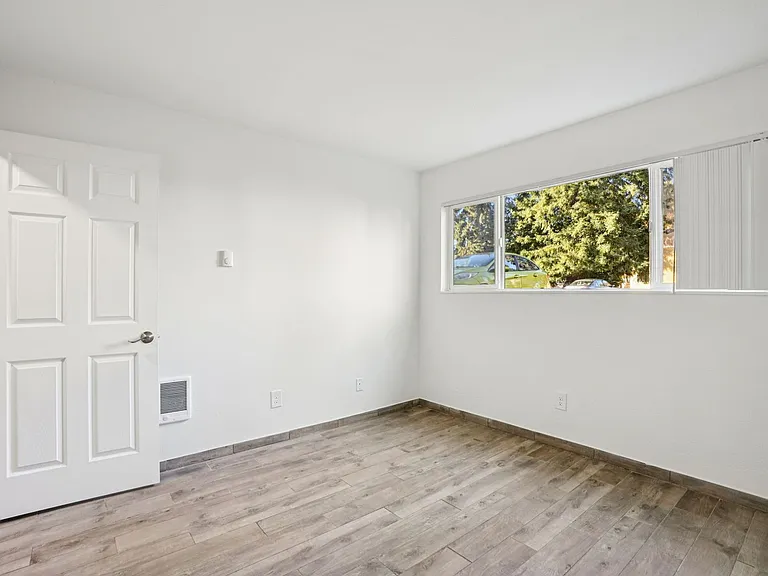 Images Springcreek Apartments — Photo 19