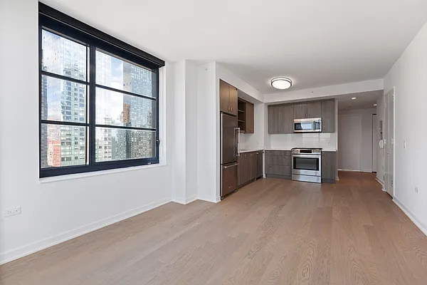 Rented by Greystar | media 10