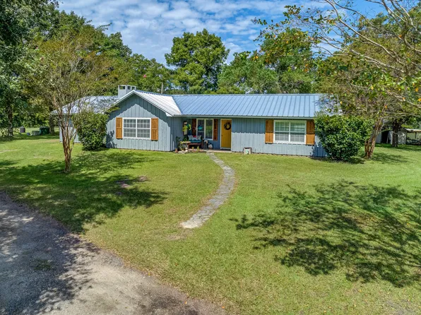 309 Yupon Acres Rd, Huntington, TX 75949