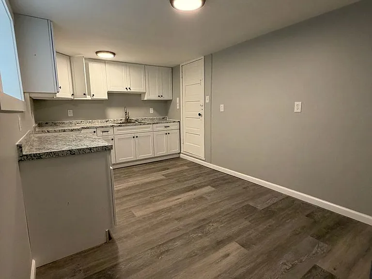 3 N Main St — Photo 14