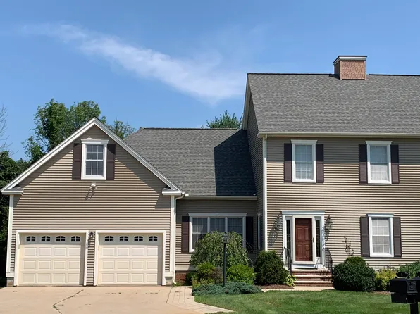 5 Parish Square, Atkinson, NH 03811