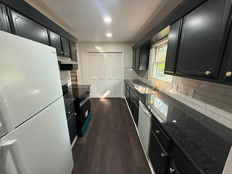 6939 Highland Dr — Photo 10
