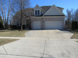 243 Loch Glen Ln, McHenry, IL 60050