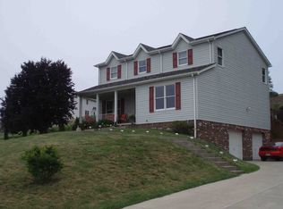 106 Oakland Heights Rd, Monaca, PA