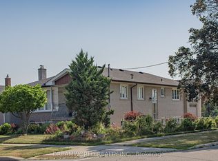 49 Dundee Dr, Toronto, ON M3J1H7