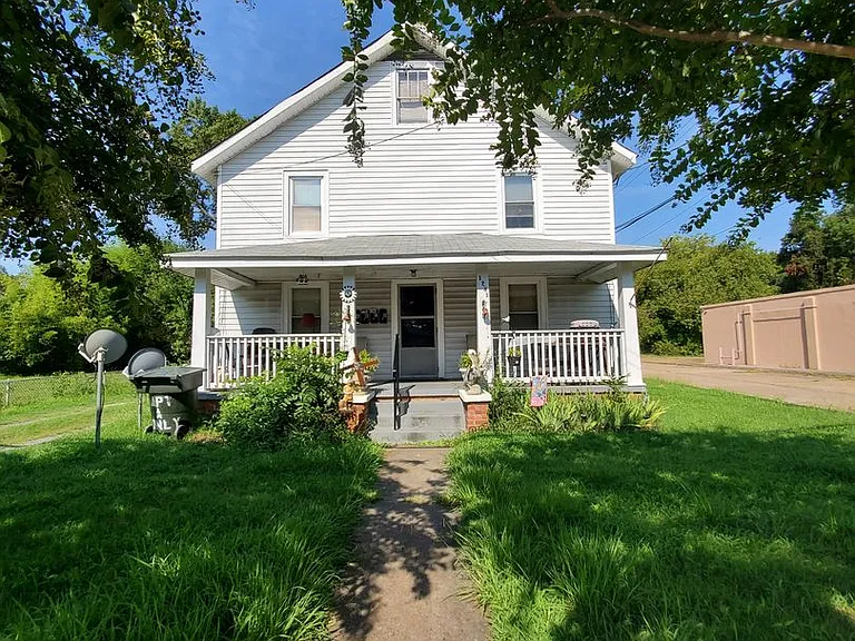 1261 N King St #A — Photo 2
