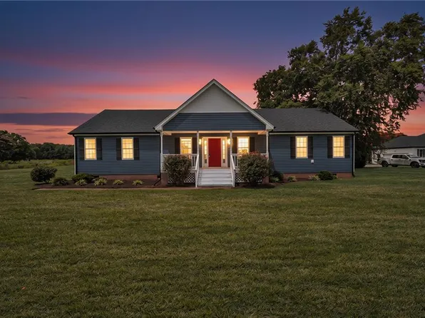 332 S End Rd, Knotts Island, NC 27950