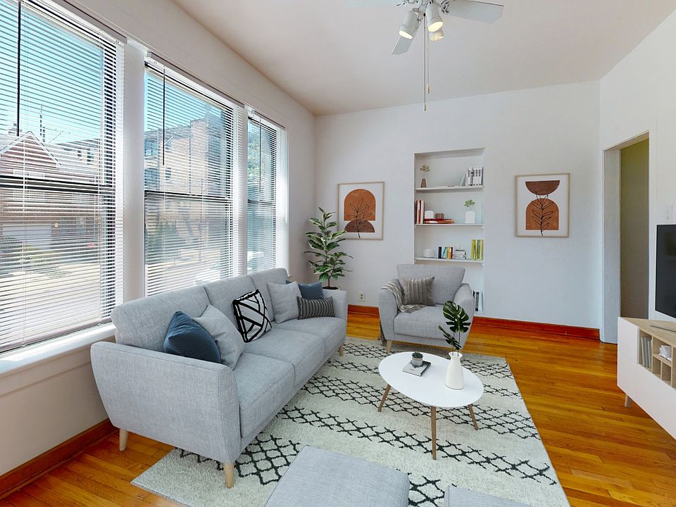 Dining/Living room