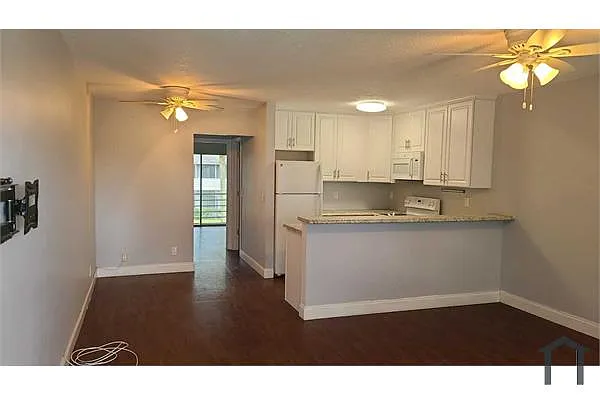 Building Photo - 47 Waltham E #47-B