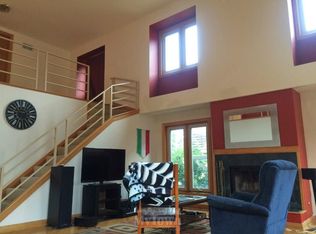 2465 N Halsted St #3, Chicago, IL 60614