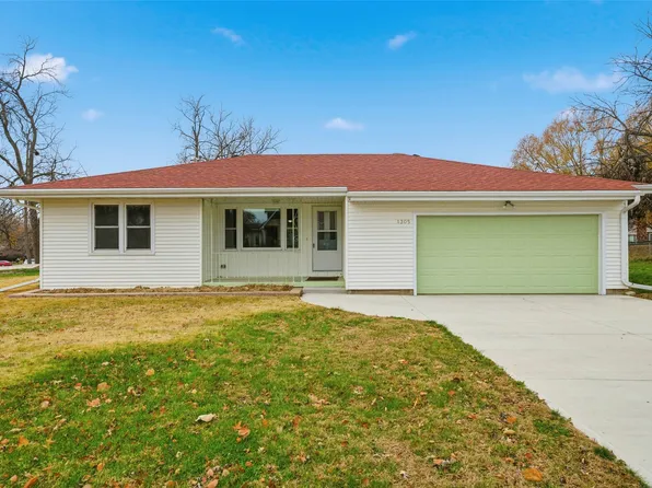 1305 Main St, Norwalk, IA 50211