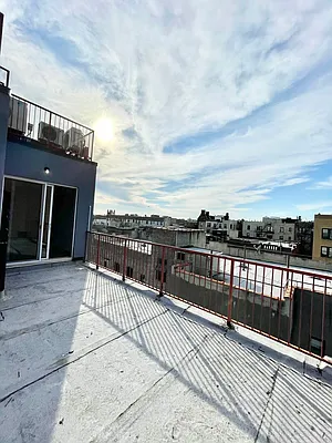 Rented by Delmark Realty LLC | media 21