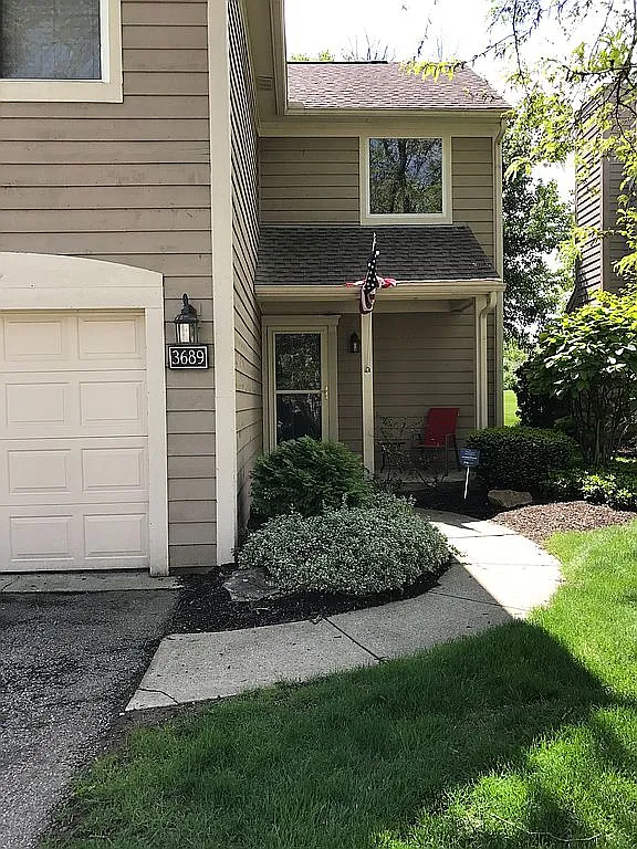 3689 Hilliard Station Rd photo 1