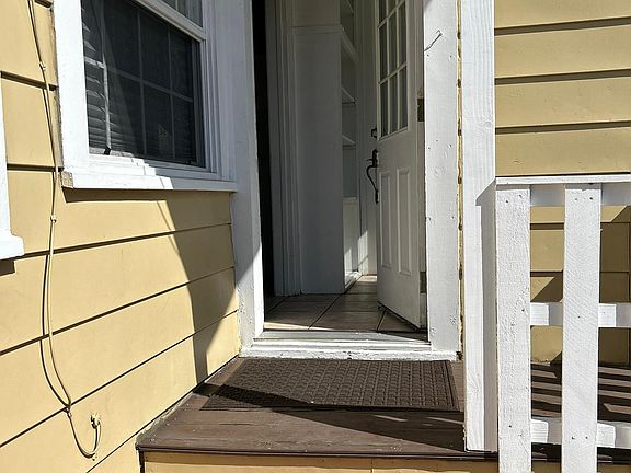 2nd image of 3462 Arroyo Seco Ave