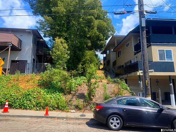 2nd image of 2270 Courtland Ave