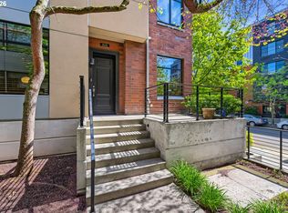 1616 NW Riverscape St, Portland, OR 97209