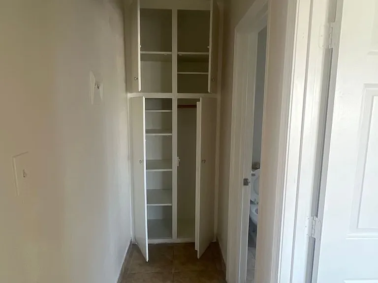1214 W. Brook St — Photo 11